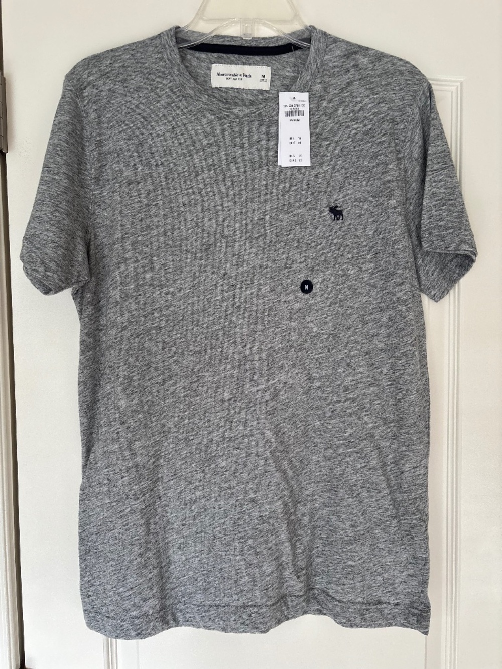 NWT Boy’s SS Heather Grey Abercrombie and Fitch T-shirt
